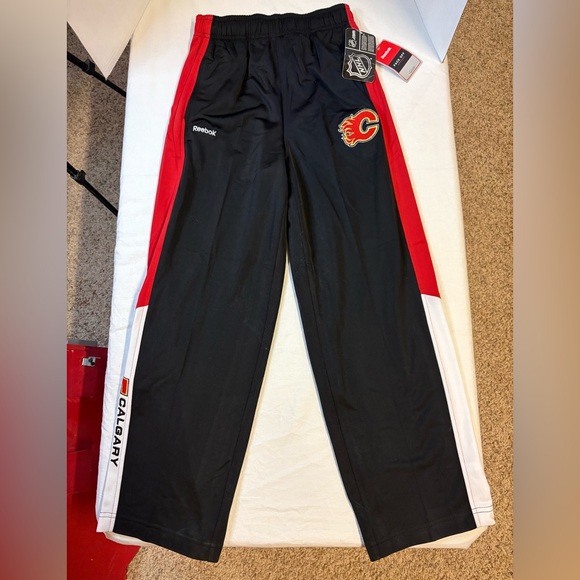 Reebok Other - Reebok Kids Calgary Flames Joggers